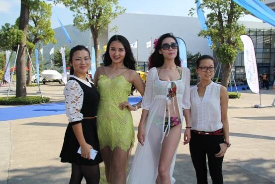 新时代学校携世界潜水小姐助阵深圳大鹏杯帆船赛