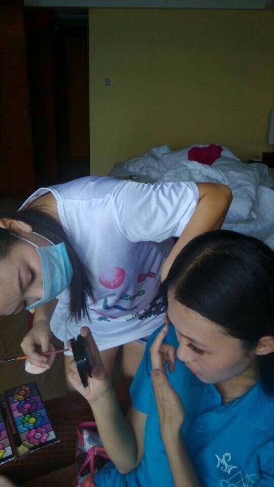 新时代学校携世界潜水小姐助阵深圳大鹏杯帆船赛